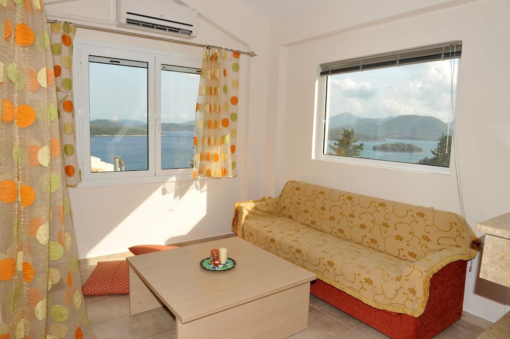 Lemon Tree Villa Nydri  Room photo